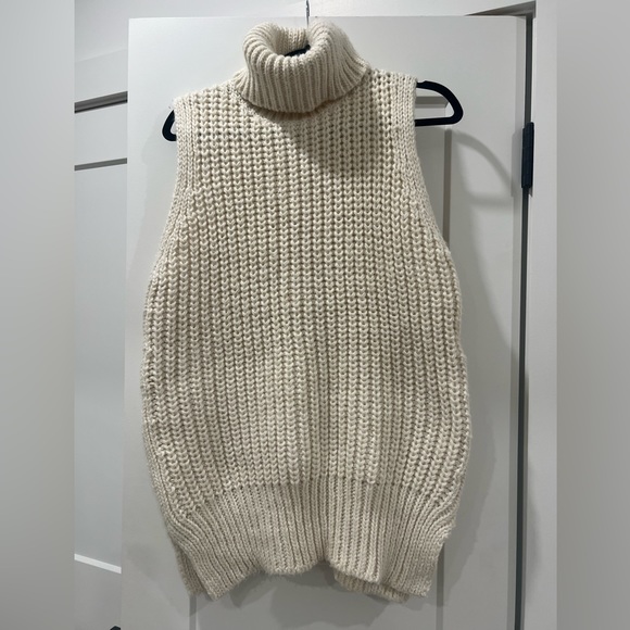 H&M Sleeveless Cream Turtleneck Sweater Vest - Picture 2 of 7